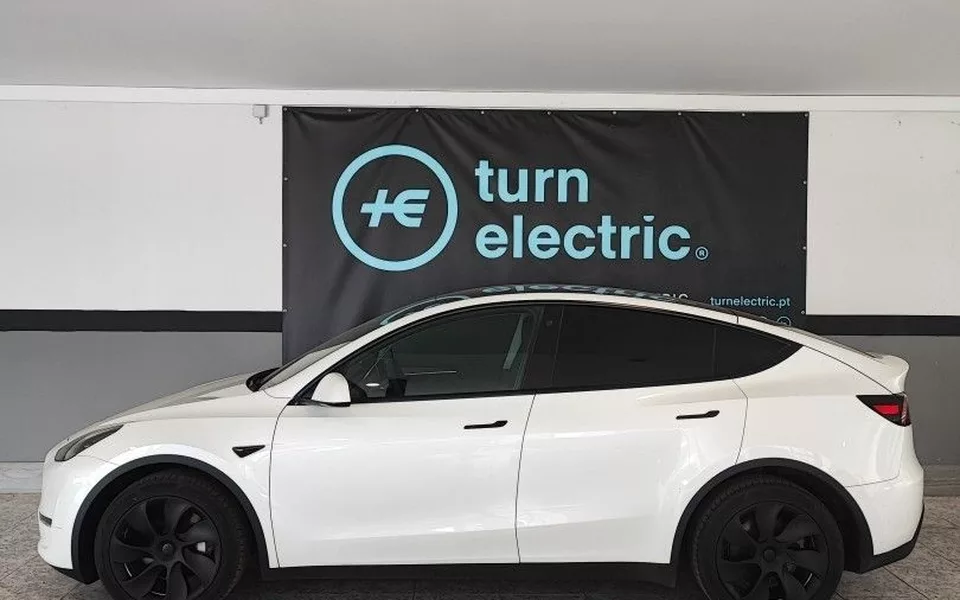 Tesla Model Y Long Range Dual Motor AWD