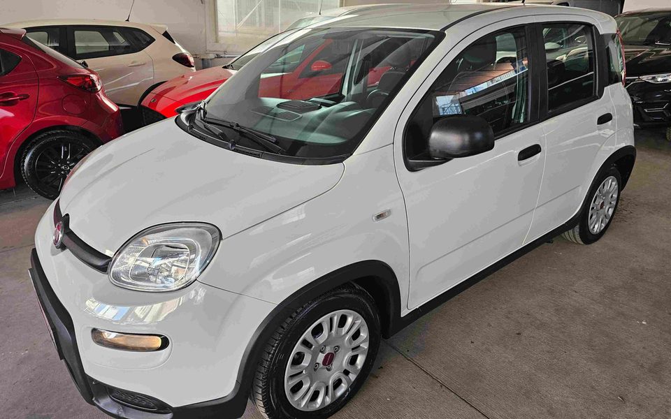 Fiat Panda '23 - 1.0 Υβριδικό βενζίνη 70hp - Παραδίδεται με service και γενικό έλεγχο αντιπροσωπείας Fiat