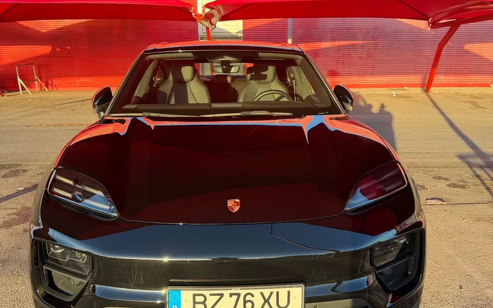 Porsche Macan Electric