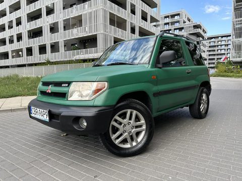 Mitsubishi PAJERO 2002