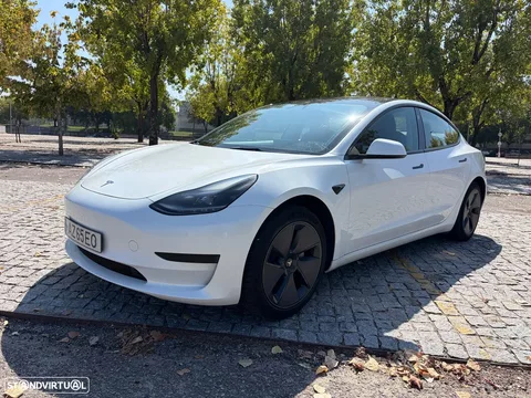 Tesla Model 3 Tração Traseira Premium