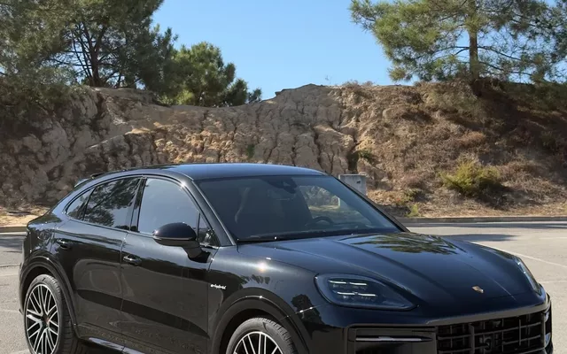 Porsche Cayenne Coupé E-Hybrid Black Edition