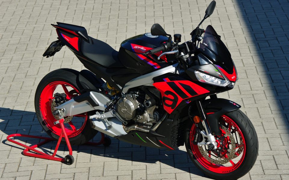 Aprilia Tuono 660 Factory