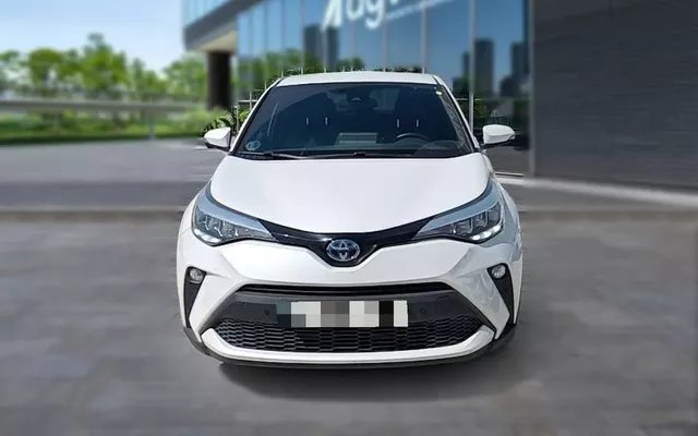 TOYOTA C-HR + 1.8 125H Advance