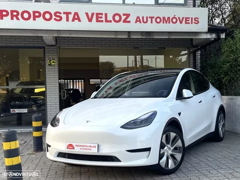 Tesla Model Y RWD