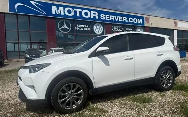 TOYOTA RAV-4 RAV-4 150D Advance 2WD