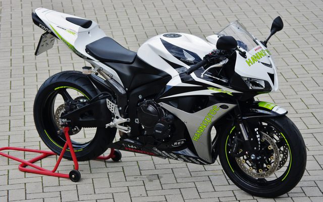 Honda CBR 600 RR Hannspree