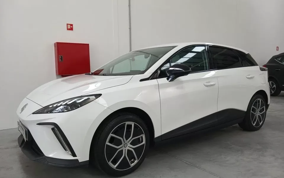 MG MG4 64 kWh Luxury