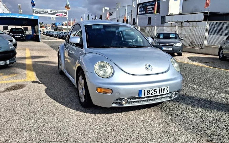 VOLKSWAGEN Beetle Beetle 2.0 Aut.