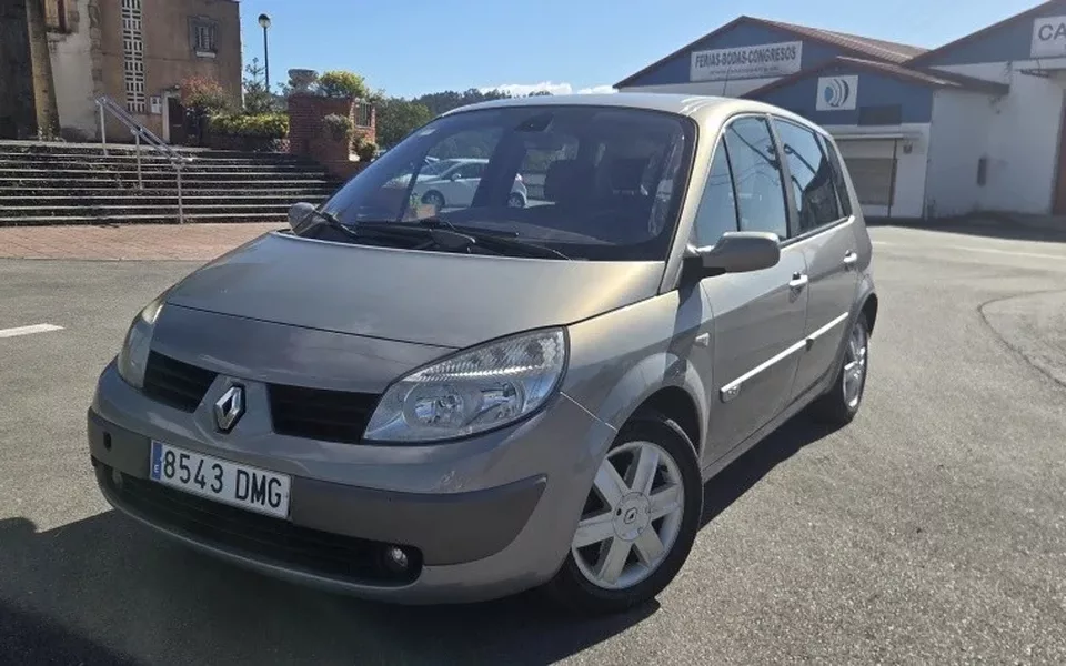 RENAULT Scénic Grand Scénic 1.5dCi Confort Authentique