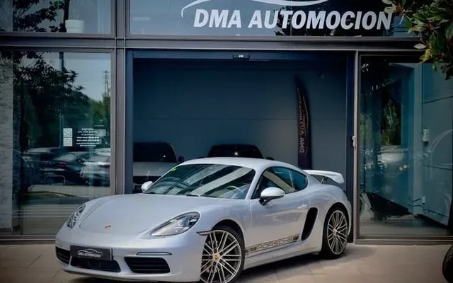 PORSCHE 718 Spyder Cayman PDK