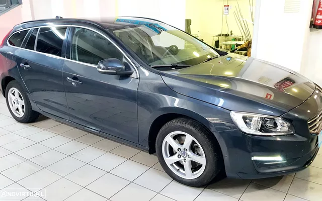 Volvo V60 2.0 D2 Momentum
