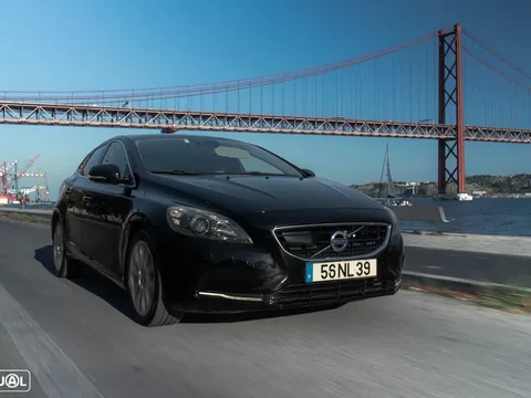 Volvo V40 2.0 D4 Summum