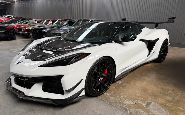 Chevrolet Corvette Z06 5.5L V8 70th Anniversary Edition Cabrio