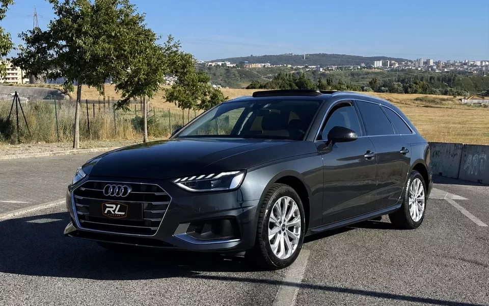 Audi A4 Avant 30 TDI S tronic