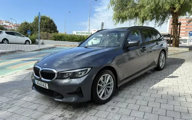 BMW 320 e Line Sport Auto