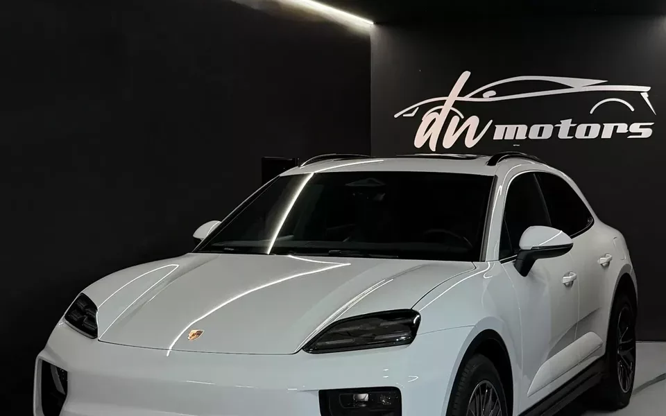Porsche Macan Electric
