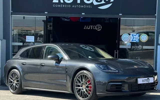 Porsche Panamera Sport Turismo 4 E-Hybrid