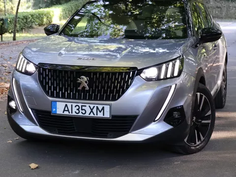 Peugeot 2008 1.5 BlueHDi GT Line EAT8