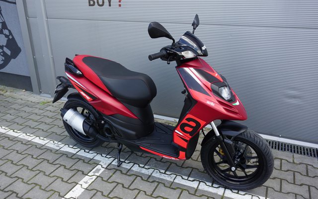 Aprilia SR Motard 50 2T