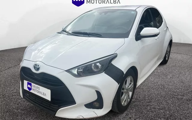 TOYOTA Yaris 1.5 120H Business Plus