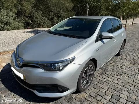 Toyota Auris 1.8 HSD Comfort+P.Sport