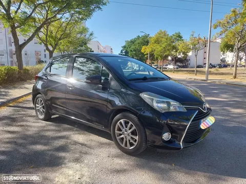 Toyota Yaris 1.0 VVT-i Comfort +PS Style +P.Techno