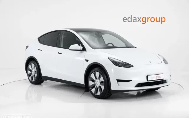 Tesla Model Y RWD
