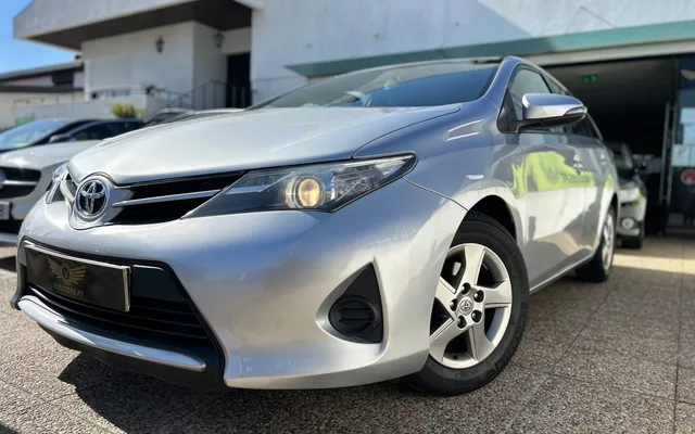 Toyota Auris Touring Sports 1.4 D-4D Comfort