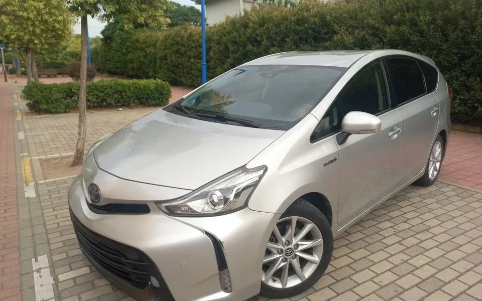 TOYOTA Prius Prius+ 1.8 Advance