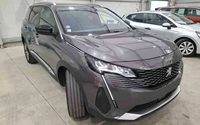 Peugeot 5008 1.2 PureTech Allure EAT8