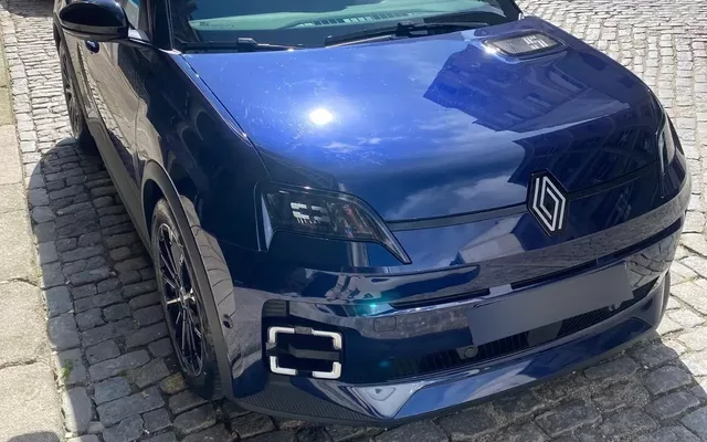 Renault 5 E-Tech 40 kWh Iconic Cinq Autonomia Urbana