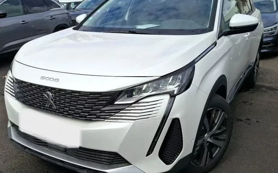 Peugeot 5008 1.2 PureTech Allure EAT8