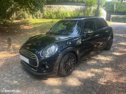 MINI 5 Portas One D Blackyard