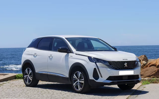 Peugeot 3008 1.6 Hybrid Active Pack e-EAT8