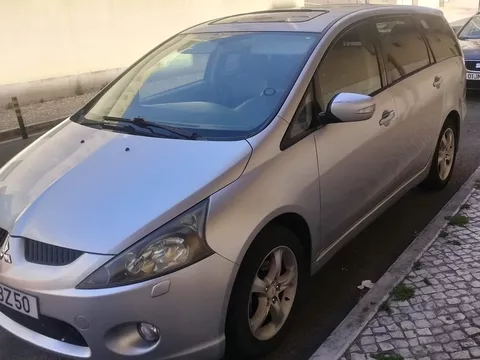 Mitsubishi Grandis 2.0 DI-D Insport BT/FPF