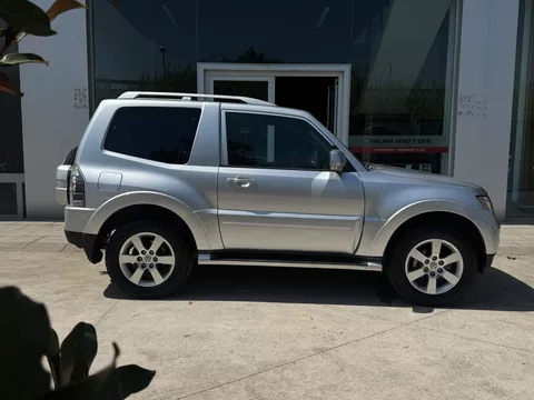 MITSUBISHI Montero Montero 3.2DI-D Intense