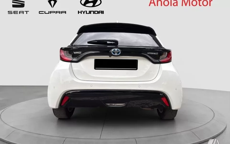 TOYOTA Yaris Yaris 120H 1.5 Business Plus