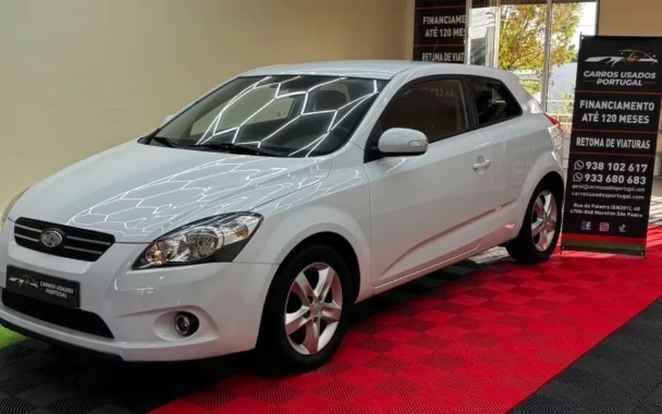 Kia Ceed S Coupé 1.4 CVVT EX ISG