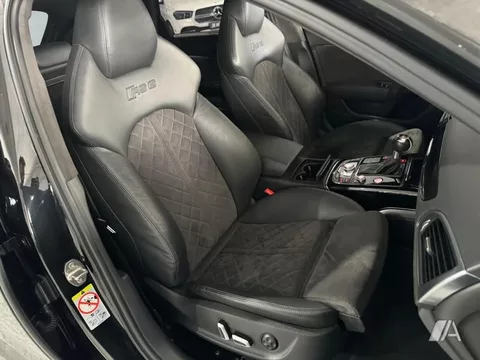 AUDI A6 RS 6 Avant 4.0 TFSI performance Q. Tip.