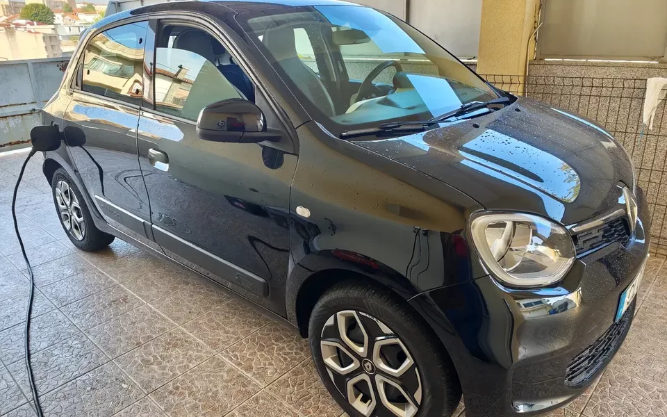 Renault Twingo E-Tech. 22 Urban Night