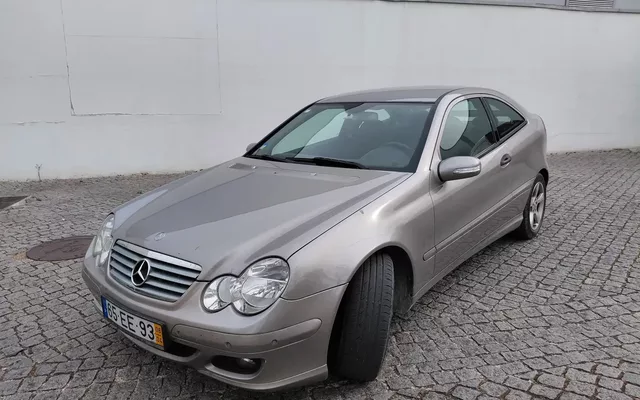 Mercedes-Benz C 220