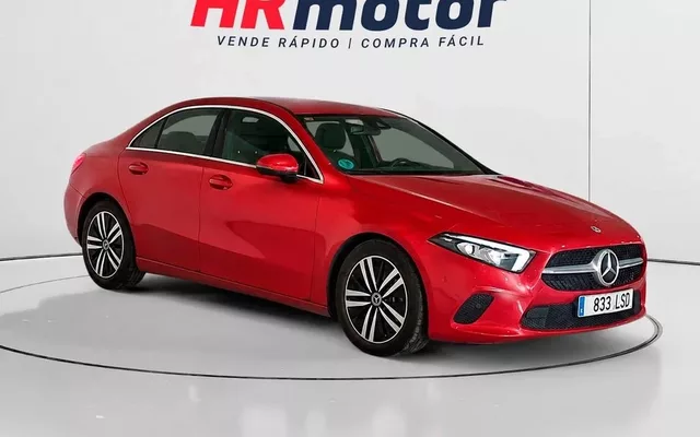 MERCEDES-BENZ Clase A A 180d Sedán 8G-DCT