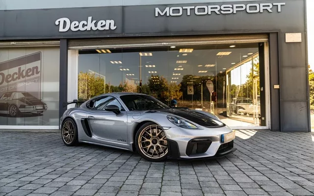 PORSCHE Cayman Cayman GT4 RS PDK
