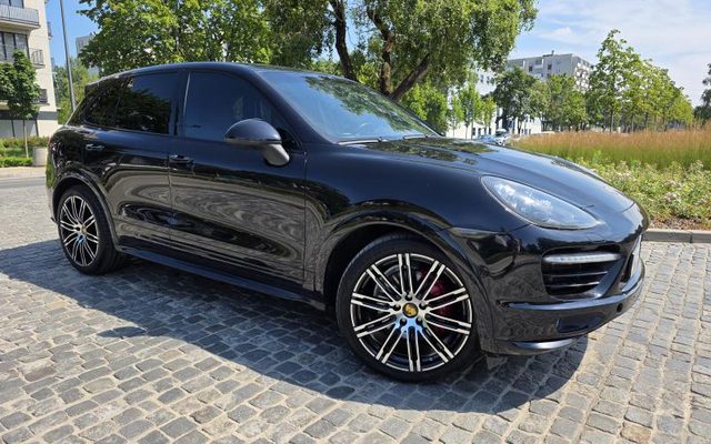 Porsche CAYENNE GTS 2014
