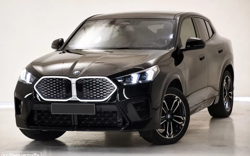 BMW iX2 eDrive20 Pack Desportivo M Pro