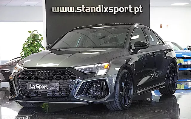 Audi RS3 Limousine 2.5 TFSI quattro S tronic