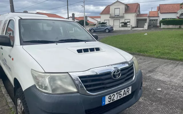 Toyota Hilux 2.5 D-4D 4WD CE CM+AC
