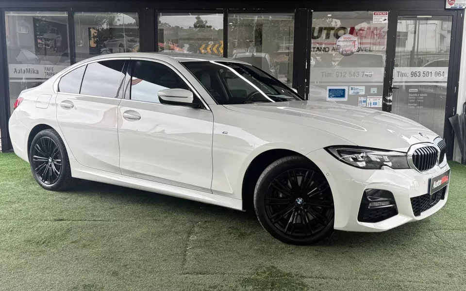 BMW 330 e Pack M Auto