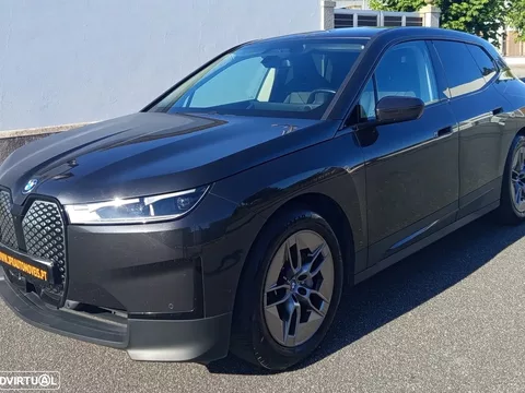 BMW iX xDrive40